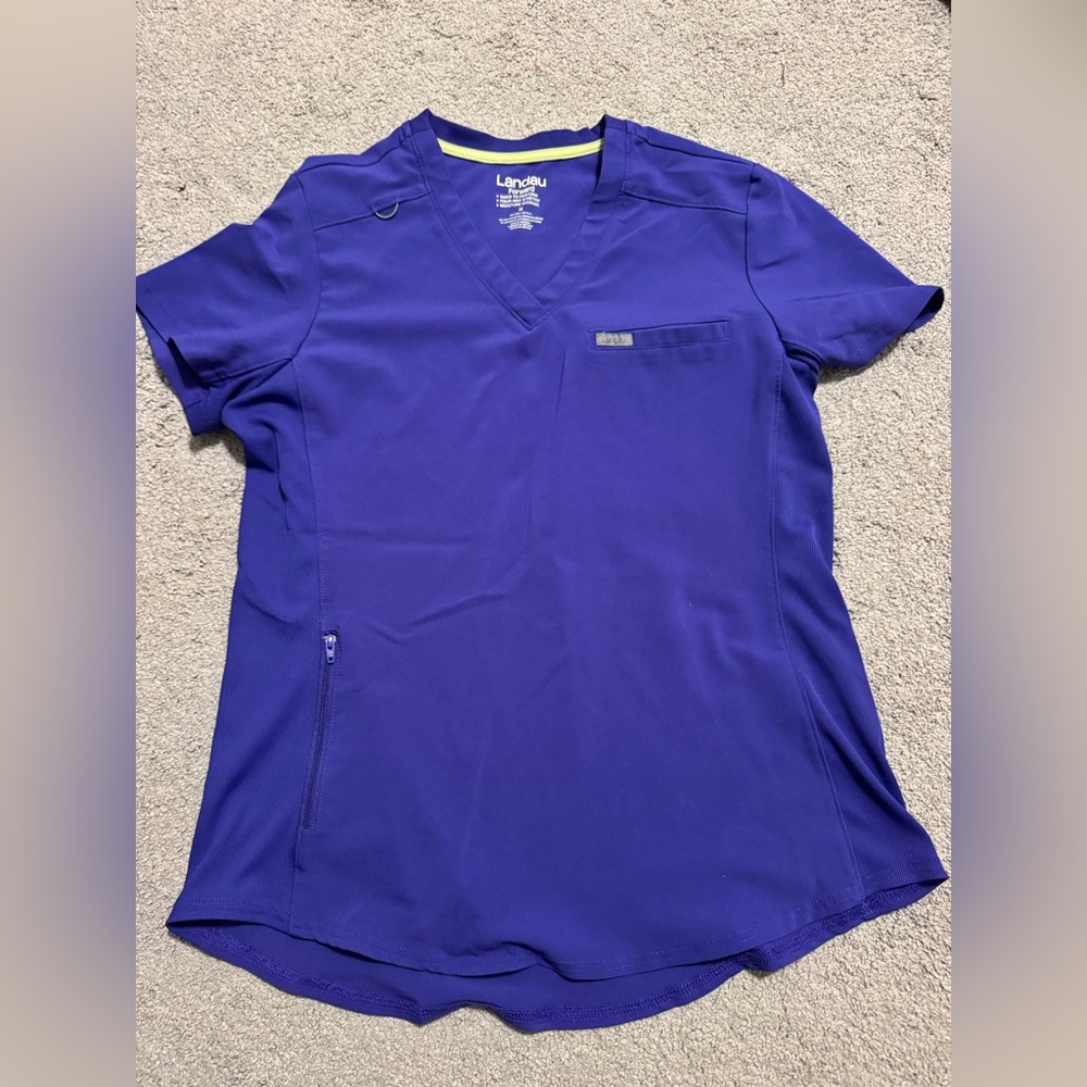 Landau Scrub Top